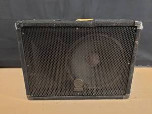 lot 90 image: Yamaha BR12M 600W 12 Passive Floor Monitor