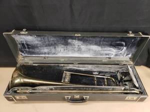 lot 100 image: Vintage King Cleveland Superior Tenor Trombone w Matching Case