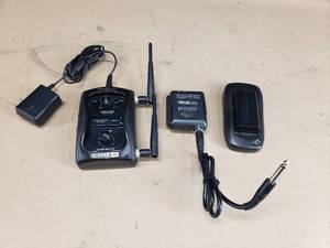 lot 111 image: Line 6 Relay G50 RXS12 Receiver Wireless System w G30 TBP06 Transmitter, Battery Pack & Charger