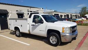 lot 1 image: Lot 1 Really Nice 2009 Chevrolet 2500 HD Truck w Royal Truck Body, Locking Bed Box & Ladder Rack, SUPER CLEAN TRUCK SEE DESCRIPTION FOR MORE INFORMATION