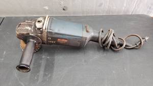 lot 13 image: Bosch 9 Heavy Duty Construction Angle Grinder, Model 1357