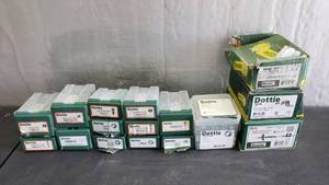 lot 87 image: Large Quantity of Dottie Fastners