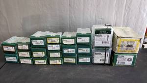 lot 88 image: Large Quantity of Dottie Fastners