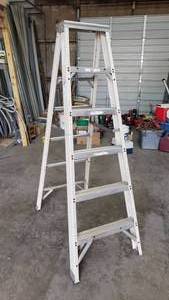lot 108 image: Werner Extra Heavy Duty 6 Fiberglass Folding Ladder, 300lb Capacity