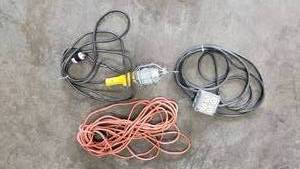 lot 173 image: Lot of Misc Extension Cords and Work Light