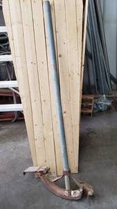 lot 189 image: Large Pipe Bender.  Bends up to 1.25 pipe.