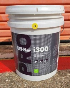 lot 28 image: BEHR i300 PAINT - 5 GALLON - COLOR WHITE PEPPER