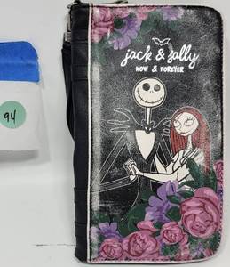 lot 94 image: NIGHTMARE BEFORE CHRISTMAS - JACK & SALLY NOW & FOREVER WALLET