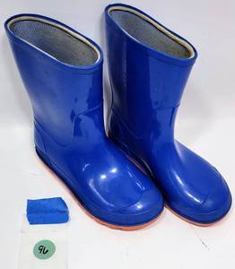 lot 96 image: KIDS SIZE - 1112 WADING BOOTS