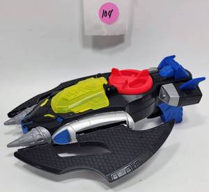 lot 104 image: FISHER-PRICE IMAGINEXT DC SUPER FRIENDS LEGENDS OF BATMAN BATWING PLANE