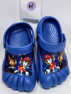 lot 114 image: PAW PATROL KIDS SIZE 910 SLIP ONS