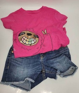 lot 127 image: CUTE BABYTODDLER OUTFIT SIZE 78
