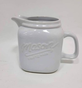 lot 146 image: MASON PITCHER