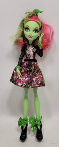 lot 156 image: MONSTER HIGH VENUS MCFLYTRAP RARE GLOOM AND BLOOM VERSION
