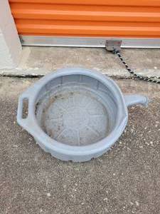 lot 174 image: OIL CATCH PAN WITH DRAIN SPOUT
