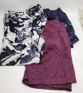 lot 198 image: 3 PAIRS OF LEGGINGSYOGA PANTS SIZE LARGE (12-14)-