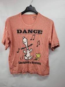 lot 201 image: PEANUTS T SHIRT WITH TAGS SIZE XL (16-18)
