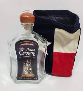lot 244 image: COLLECTIBLE TEXAS CROWN EDITION CROWN ROYAL BAG ABD EMPTY BOTTLE