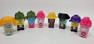 lot 303 image: SET OF 2019 WENDYS MIX IT TOYS