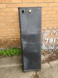 lot 248 image: Non-presure plastic water tank