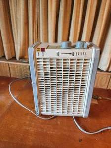 lot 258 image: Personnel electric heater