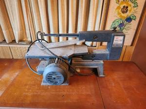 lot 273 image: Craftsman 16 scroll saw