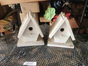 lot 202 image: Pair of birdhouses