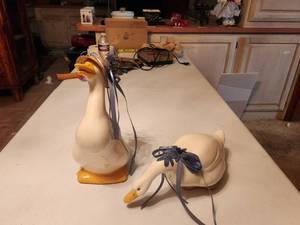 lot 178 image: Selection of 2 Ceramic geese-ducks