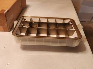 lot 187 image: Slice solution brownie pan with lid
