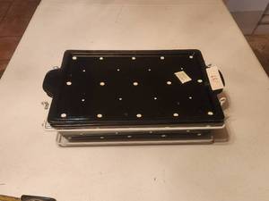 lot 189 image: Temp-tations 3-piece bakeware with lid, plastic cover - Polka Dot Black