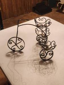 lot 167 image: Metal tricycle decor or planter