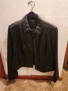 lot 156 image: Black leather style jacket by Valerie Stevens - M