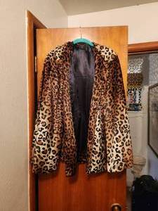 lot 154 image: Leopard faux fur jacket by Dennis Basso - S