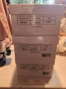lot 45 image: Selection of 3 pairs of shoes - size 6.5