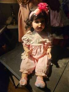 lot 43 image: Vintage collectible doll