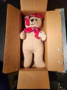 lot 35 image: Vintage Original Barbra Ann teddy bear