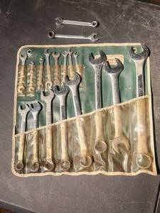 lot 17 image: Set of S-K Tools wrenches in pouch