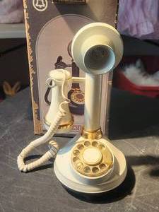 lot 8 image: Vintage Bell Candlestick telephone in box