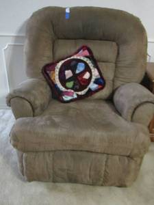 lot 50 image: brown recliner brand unknown