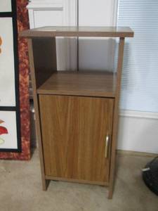 lot 56 image: 1 door small corner shelf 281512