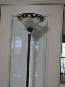 lot 57 image: floor lamp 70 tall