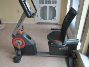 lot 10 image: NordicTrack Audiorider R400 Exercise bike