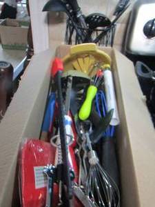 lot 98 image: kitchen utensils