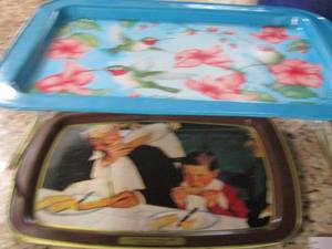 lot 114 image: Last Ear of Corn - Norman Rockwell tray-   & Pink floral dinner tray