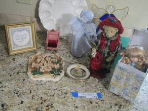 lot 118 image: Egg plate- Floral bear- Hawaii 24kt gold plate- angel stain glass doll plus