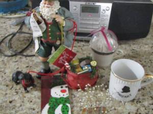 lot 119 image: Mozart Austria coffee cup- SANTA  Clothtique  by possible dreams PLUS