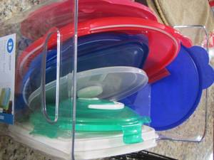 lot 122 image: Freezer bin   and Tupperware & Plastic lids