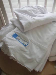 lot 133 image: XXL mens white t shirts  PRE WORN   QTY10