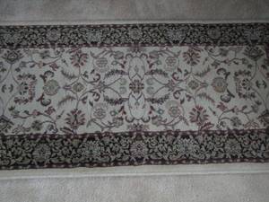 lot 135 image: EMILY IVORY RUG   by Grand Legecy  2ft 3 x 4ft 5