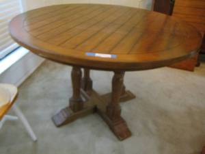 lot 136 image: OVAL DINING TABLE with 1 leaf 3048 diameter